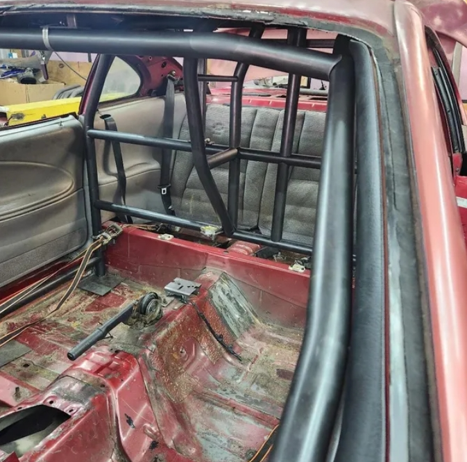 94-04 Mustang 8.50 Funny Car Driver Enclosure